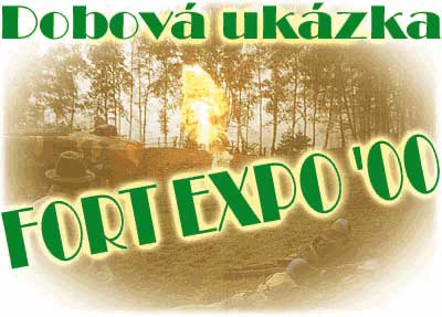 Pohled na v�buch b�hem dobov� uk�zky, v pop�ed� z�stupce tisku a obr�nci - tak� dobov�